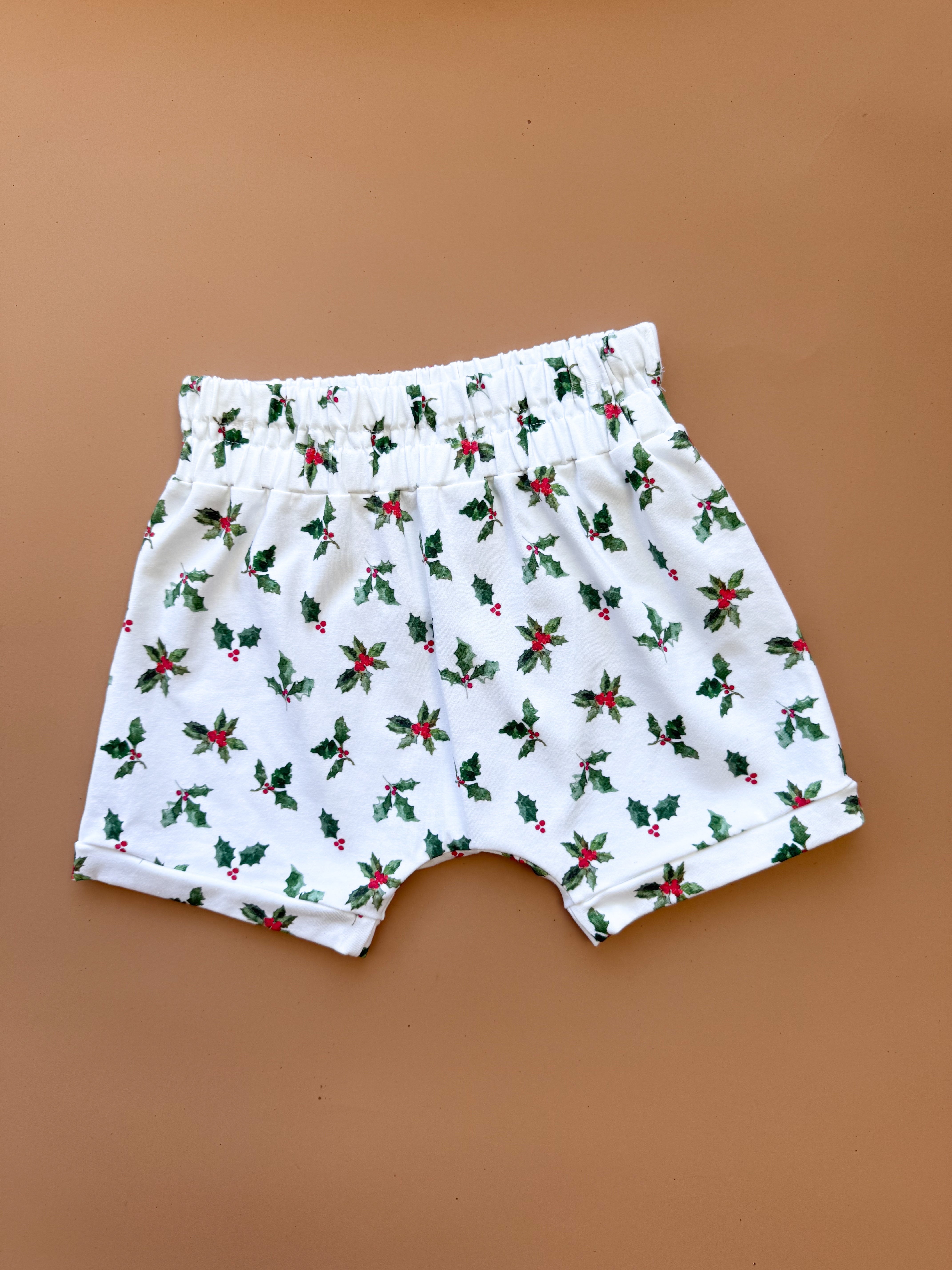 Ollie Shorts - Holly Jolly